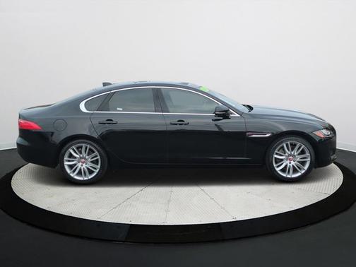 2016 Jaguar XF 35t Prestige