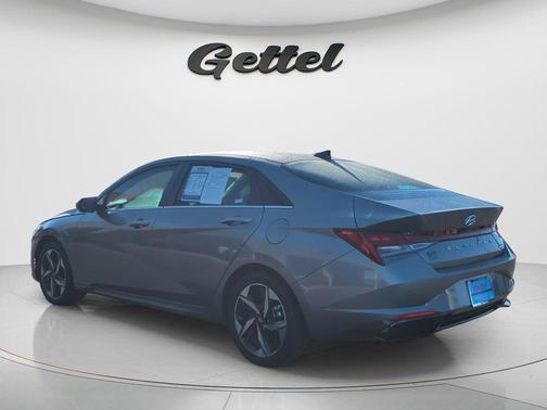 Fluid Metal 2023 Hyundai ELANTRA HEV Limited