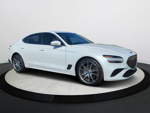 2023 Genesis G70 2.0T RWD