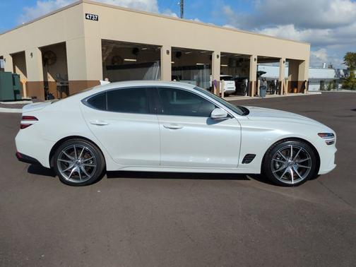 2023 Genesis G70 2.0T RWD