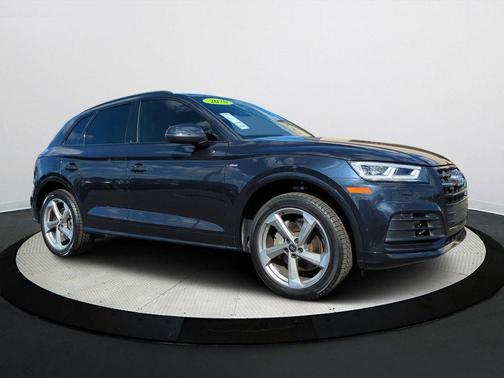 2020 Audi Q5 45 Titanium Premium