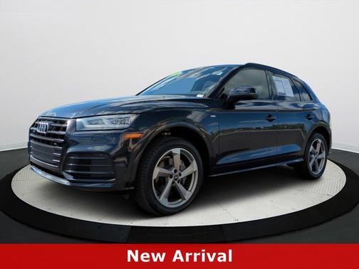 2020 Audi Q5 45 Titanium Premium