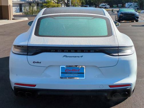 2022 Porsche Panamera 4 Platinum Edition