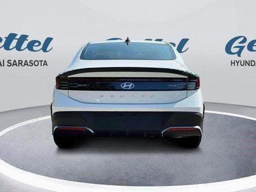 2025 Hyundai SONATA SE