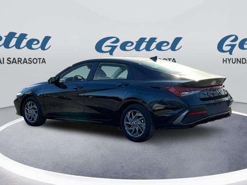 2025 Hyundai ELANTRA HEV Blue
