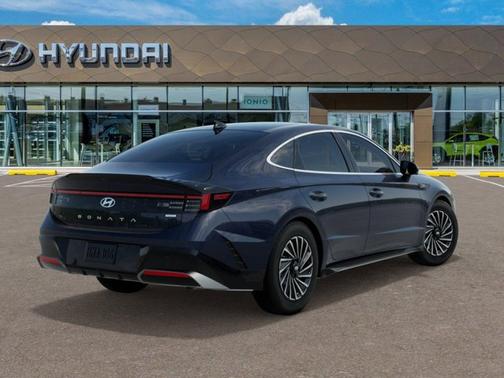 2025 Hyundai SONATA Hybrid Limited