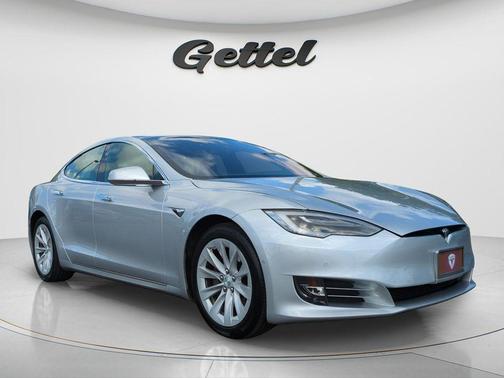 Silver Metallic 2018 Tesla Model S 75D