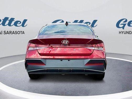 2025 Hyundai ELANTRA SEL