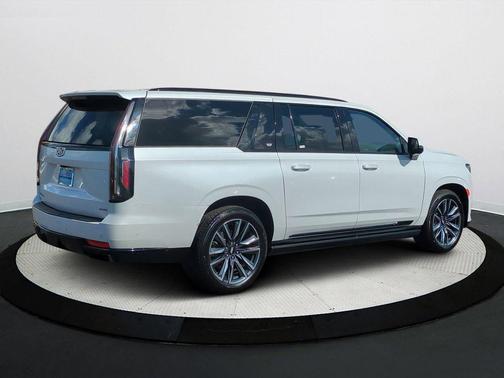 2022 Cadillac Escalade ESV Sport