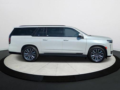 2022 Cadillac Escalade ESV Sport