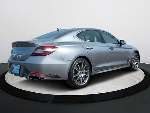 2025 Genesis G70 2.5T RWD