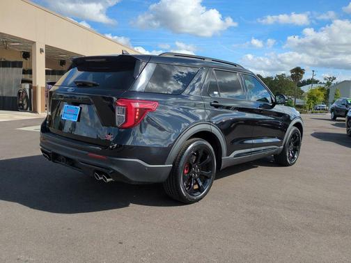 2021 Ford Explorer ST