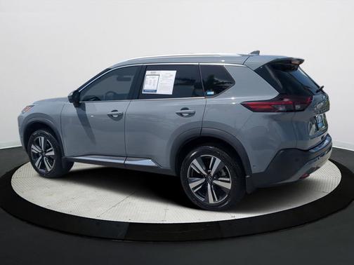 2022 Nissan Rogue SL