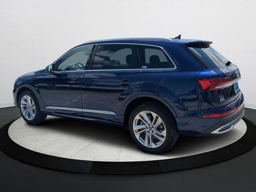2021 Audi Q7 45 Premium Plus