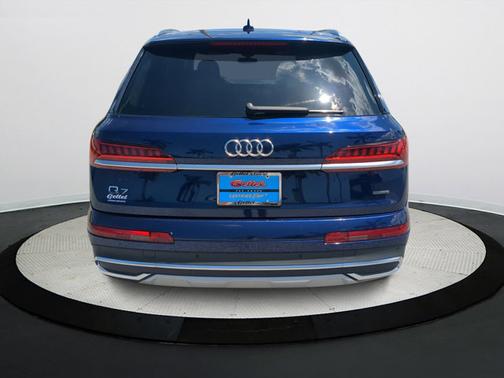 2021 Audi Q7 45 Premium Plus