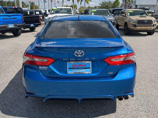 2018 Toyota Camry SE