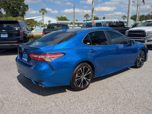 2018 Toyota Camry SE