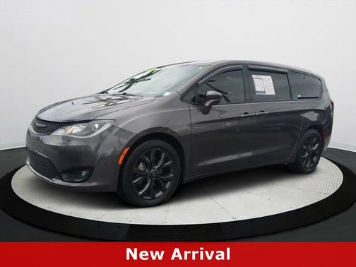 2018 Chrysler Pacifica Touring Plus