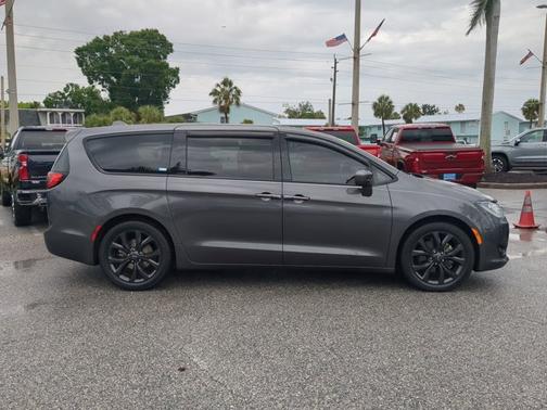 2018 Chrysler Pacifica Touring Plus