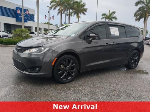 2018 Chrysler Pacifica Touring Plus