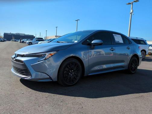 2025 Toyota Corolla Hybrid SE