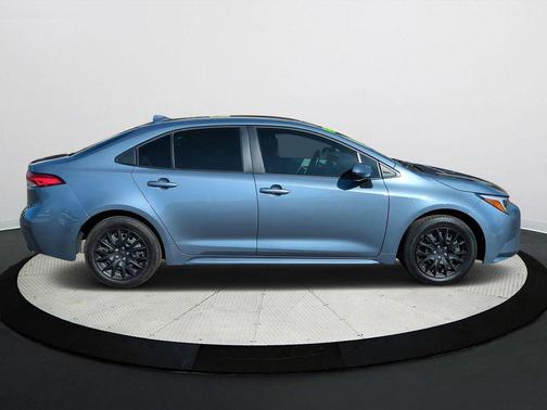 2025 Toyota Corolla Hybrid SE