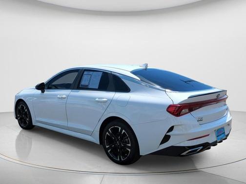 Glacial White Pearl 2021 Kia K5 GT-Line