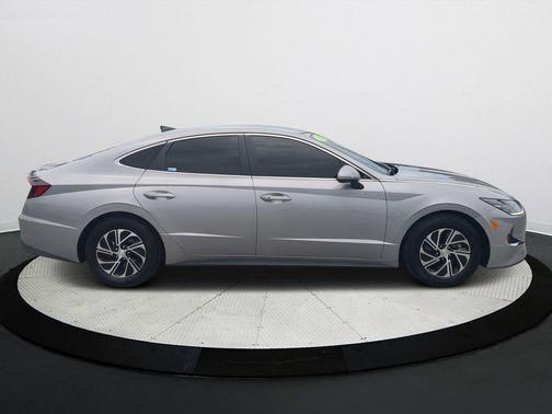2023 Hyundai SONATA Hybrid Base