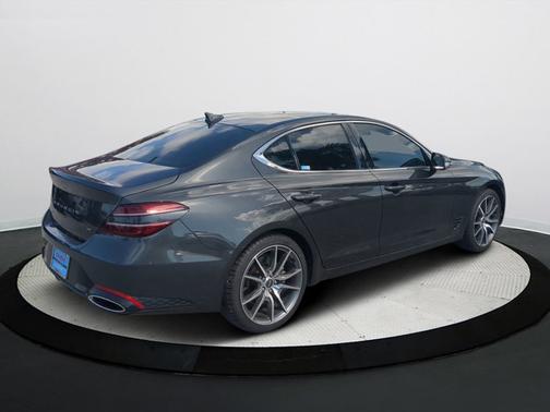2022 Genesis G70 3.3T RWD
