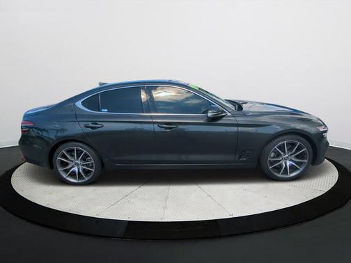 2022 Genesis G70 3.3T RWD