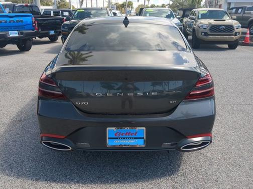 2022 Genesis G70 3.3T RWD
