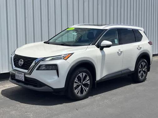 White 2021 Nissan Rogue SV