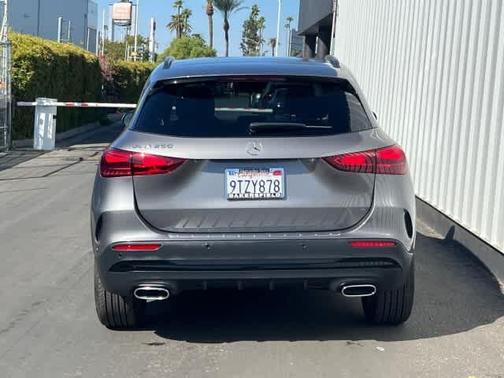 2025 Mercedes-Benz GLA 250 Base