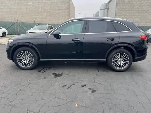 2026 Mercedes-Benz GLC 300 Base