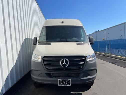 2025 Mercedes-Benz Sprinter 2500