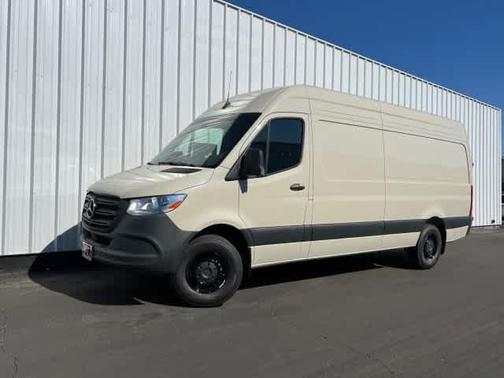 2025 Mercedes-Benz Sprinter 2500