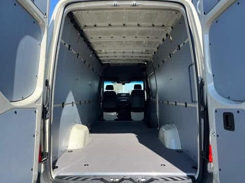 2025 Mercedes-Benz Sprinter 2500