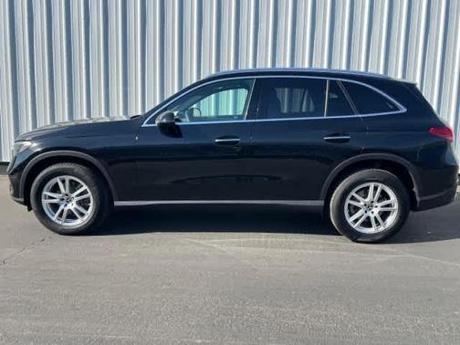 2025 Mercedes-Benz GLC 300 Base