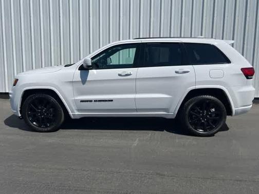 2017 Jeep Grand Cherokee Altitude