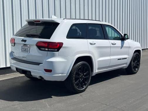 2017 Jeep Grand Cherokee Altitude