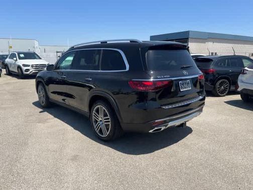 2025 Mercedes-Benz GLS 450 4MATIC