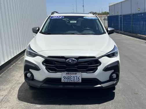 Crystal White Pearl 2024 Subaru Crosstrek Limited