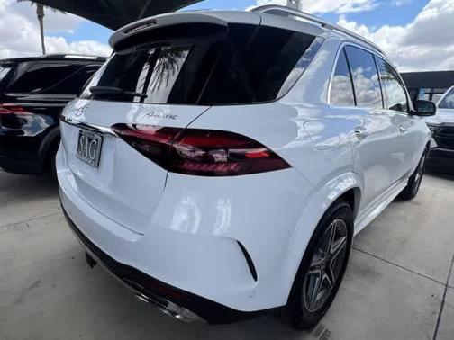 Polar White 2026 Mercedes-Benz GLE 450 4MATIC