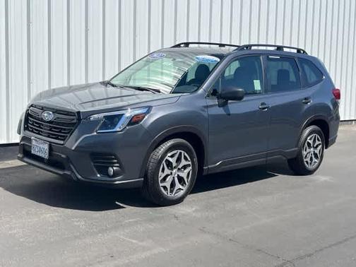 2022 Subaru Forester Premium