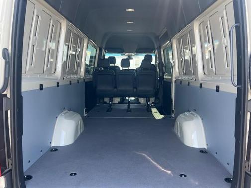 2025 Mercedes-Benz Sprinter 2500 