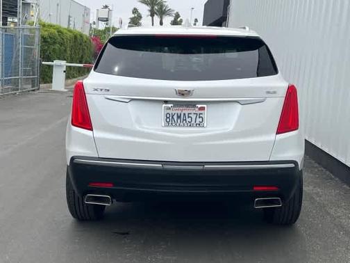 Crystal White Tri-Coat 2019 Cadillac XT5 Luxury