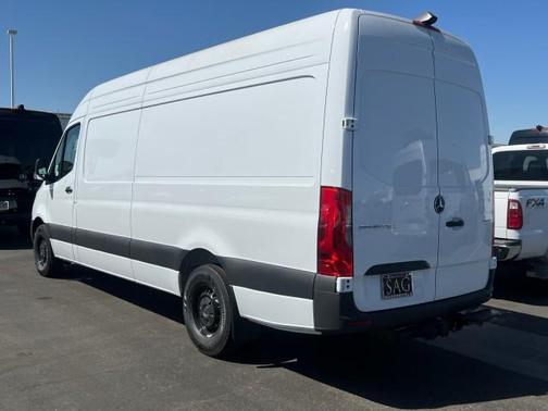 2025 Mercedes-Benz Sprinter 2500