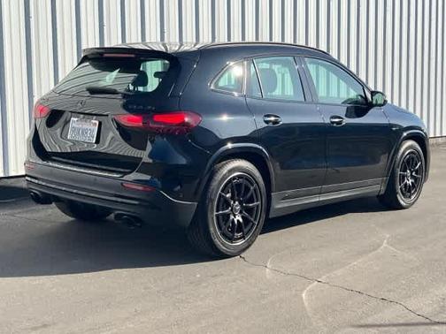 2025 Mercedes-Benz AMG GLA 35 Base