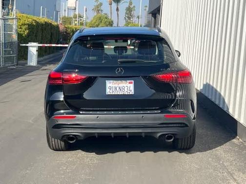 2025 Mercedes-Benz AMG GLA 35 Base