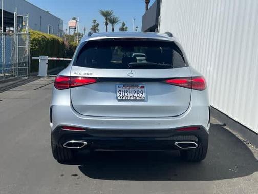 2025 Mercedes-Benz GLC 300 Base